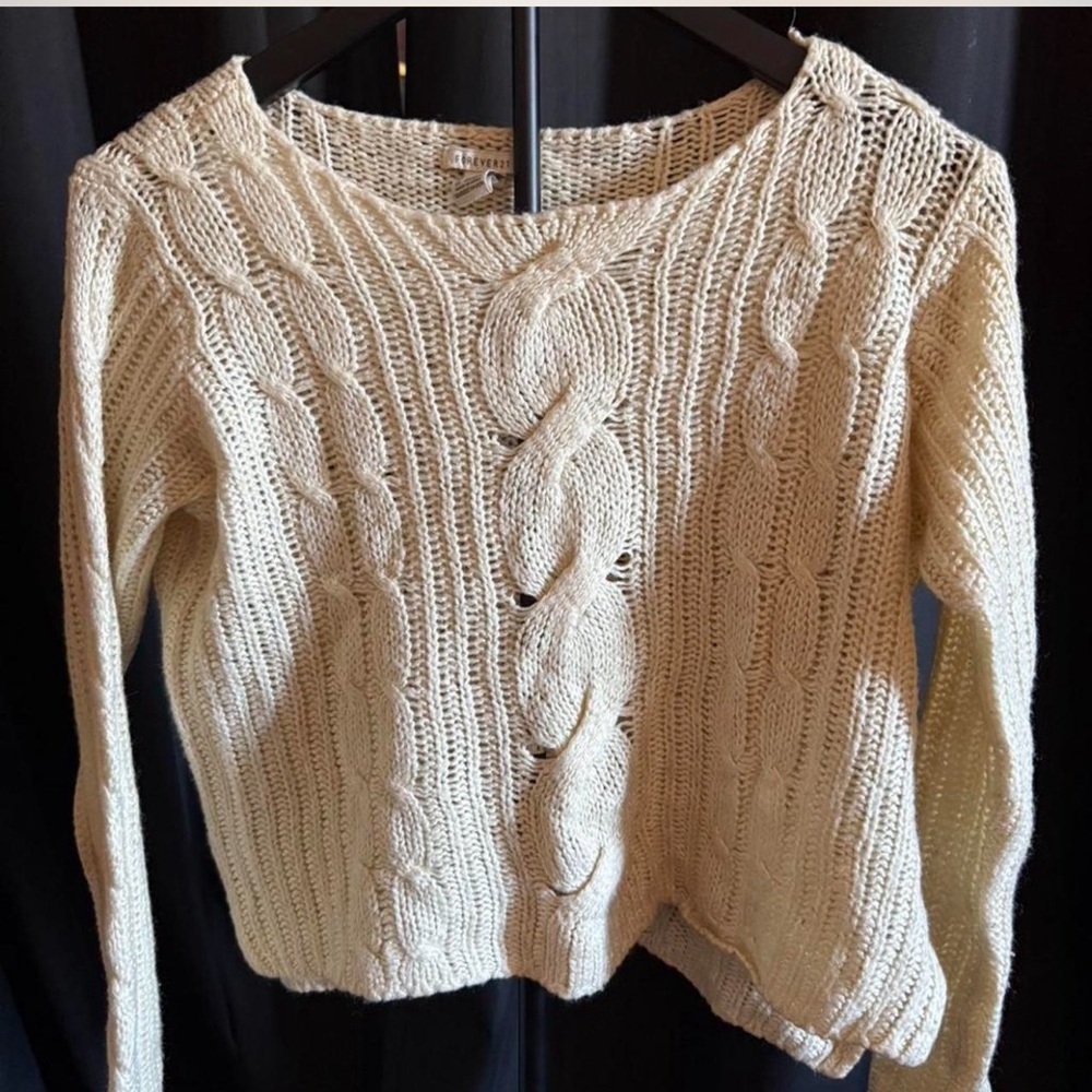 Sold

Forever 21 Cream Cable Knit Sweater